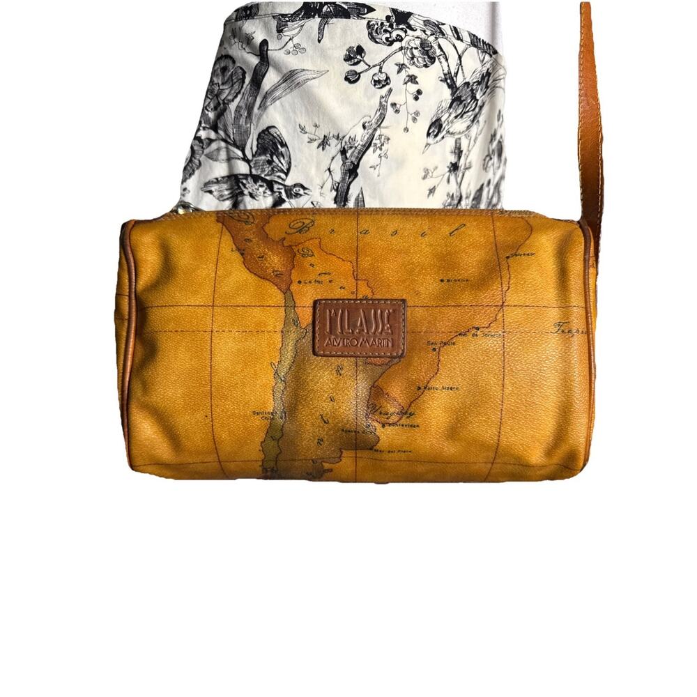 Alviero Martini 1A‎ Classe Geo Map-Print Leather Crossbody Bag – Italy Designer